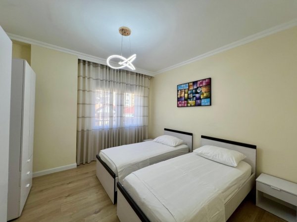Tirane, jepet me qera apartament 2+1 Kati 2, 120 m² 1.100 € (Pazari i Ri)