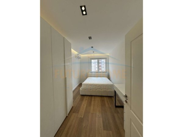 Tirane, jap me qera apartament 3+1+Post Parkimi  Kati 5, 120 m² 750 € (PRANE VILES L2)  UNA44625