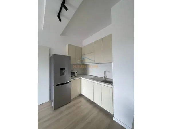 Tirane, jepet me qera apartament 1+1 Kati 11, 70 m² 550 € 