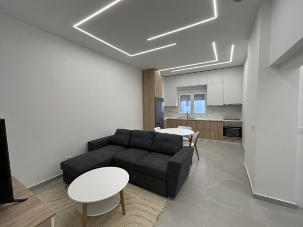 Durres, jepet me qera apartament 1+1+Ballkon Kati 3, 60 m² 500 € (Durres blue star)