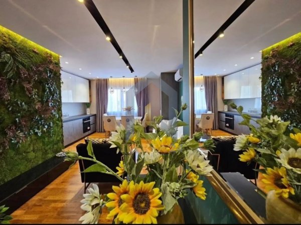 Tirane, jap me qera apartament 1+1+Ballkon Kati 5, 60 m² 800 € 