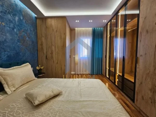 Tirane, jap me qera apartament 1+1+Ballkon Kati 5, 60 m² 800 € 