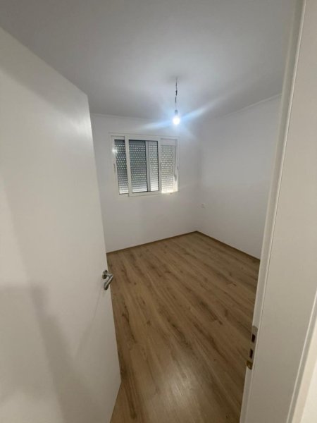 Tirane, shitet apartament 2+1 Kati 5, 72 m² 165.000 € (Komuna e Parisit)