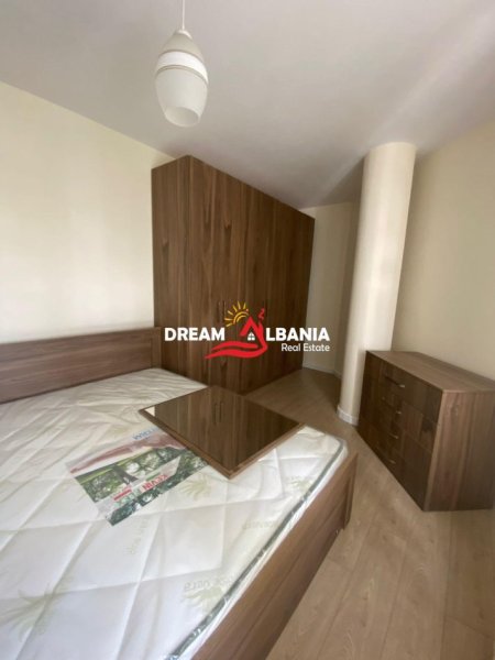 Tirane, jepet me qera apartament 2+1 Kati 7, 99 m² 550 € (ne Rrugen Dritan Hoxha, prane spitalit Ushtarak)
