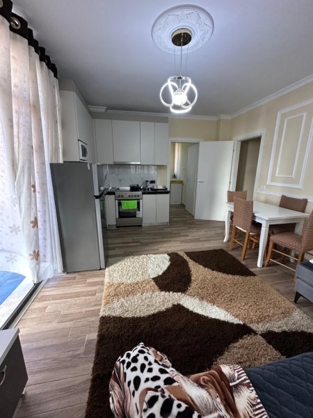 Tirane, jepet me qera apartament 2+1 Kati 2, 500 € (Tel Spitali Amerikan 2)