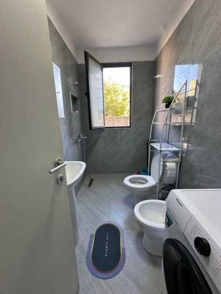 Tirane, jepet me qera apartament 2+1 Kati 2, 500 € (Tel Spitali Amerikan 2)