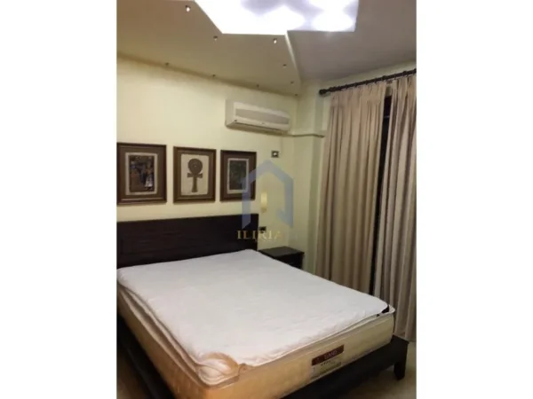 Tirane, jap me qera apartament 3+1+Ballkon Kati 9, 130 m² 1.000 € (Bllok Afer Juridikut)