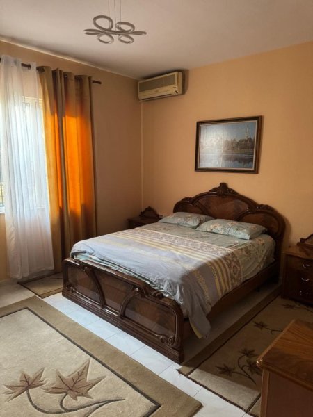 Tirane, jepet me qera Vile 2+1 Kati 1, 110 m² 450 € (kodra e priftit)