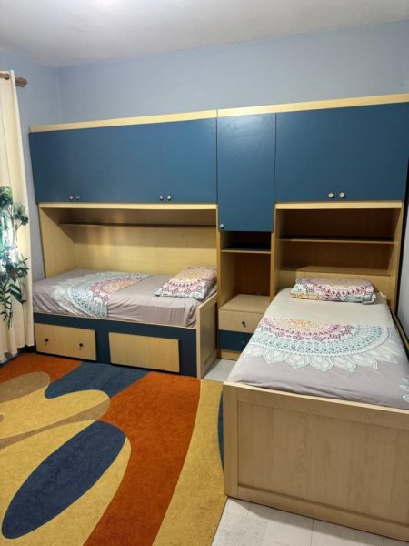 Tirane, jepet me qera Vile 2+1 Kati 1, 110 m² 450 € (kodra e priftit)