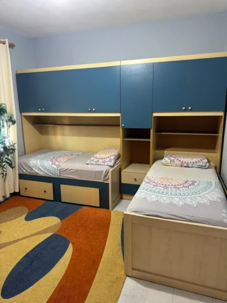 Tirane, jepet me qera Vile 2+1 Kati 1, 110 m² 450 € (kodra e priftit)