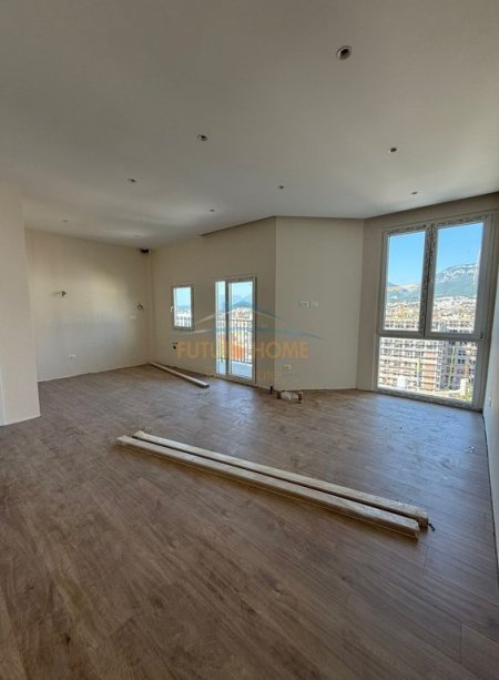Tirane, shitet apartament 1+1 Kati 1, 76 m² 124.750 € (Rruga Mihal Grameno)