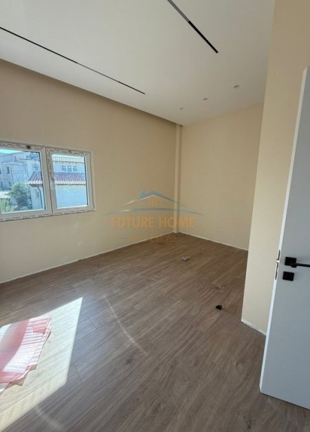 Tirane, shitet apartament 1+1 Kati 1, 76 m² 124.750 € (Rruga Mihal Grameno)