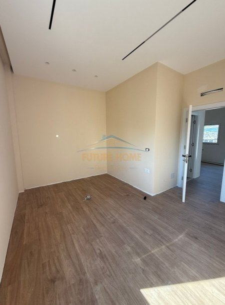 Tirane, shitet apartament 1+1 Kati 1, 76 m² 124.750 € (Rruga Mihal Grameno)