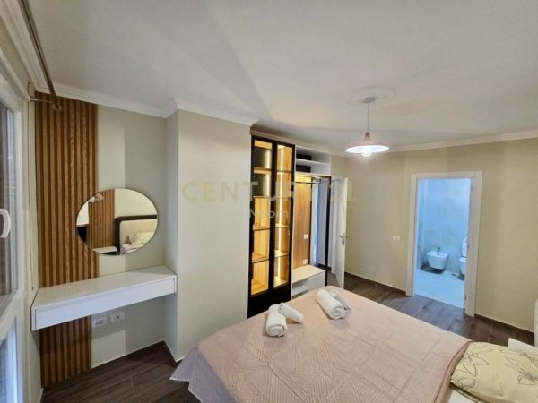 Tirane, jap me qera apartament 2+1+Ballkon Kati 5, 110 m² 650 € (Rruga &quot;Hamdi Pepo&quot;)