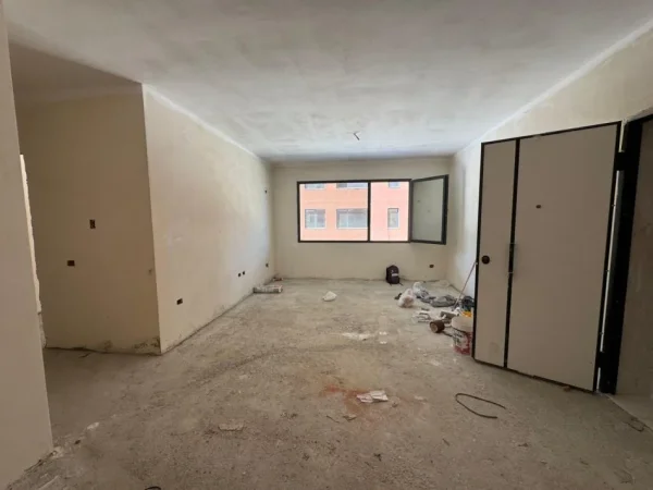 SHITET APARTAMENT 2+1+2  RRUGA E ELBASANIT    185.000 €