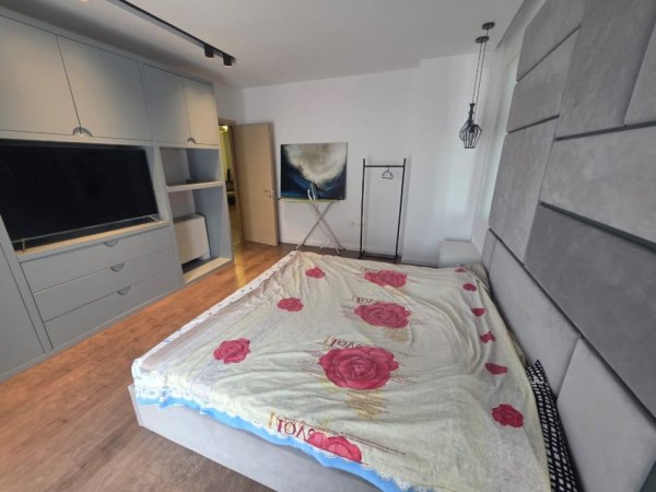 Tirane, jepet me qera apartament 2+1+Ballkon Kati 6, 115 m² 750 € (nexho konomi)