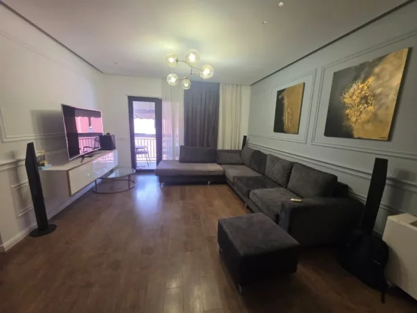 Tirane, jepet me qera apartament 2+1+Ballkon Kati 6, 115 m² 750 € (nexho konomi)