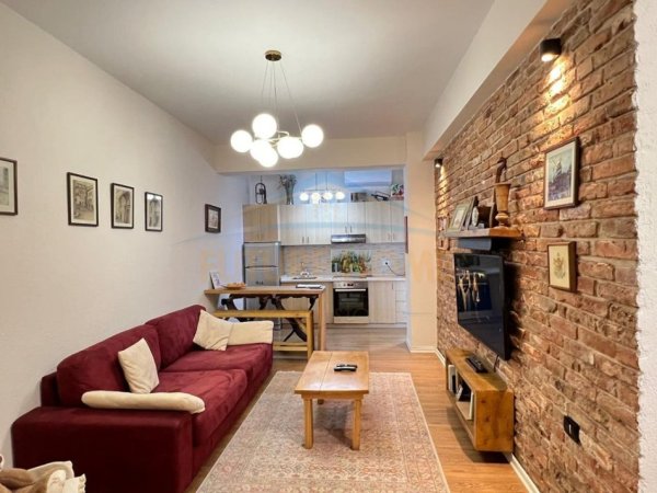 Tirane, shitet apartament 1+1+Ballkon Kati 1, 64 m² 152.500 € (Rruga e Kavajes)