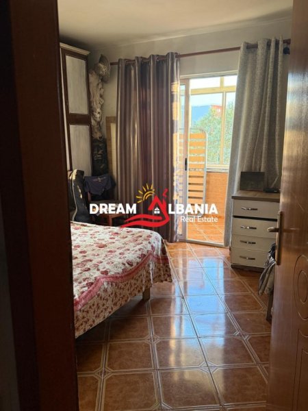 Tirane, jepet me qera apartament 2+1 Kati 5, 75 m² 550 € (prane Dispancerise)
