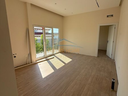 Shitet, Apartament 1+1, Ali Dem, Tiranë. AREA57107