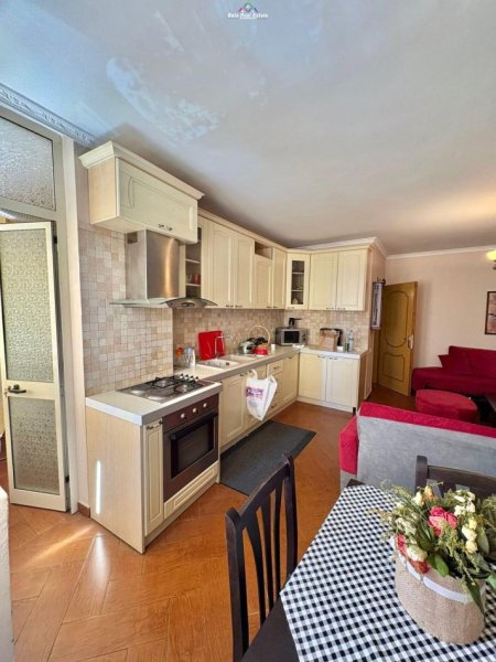 Shqiperi, jap me qera apartament 1+1+Ballkon Kati 2, 70 m² 540 € (shefqet musaraj)