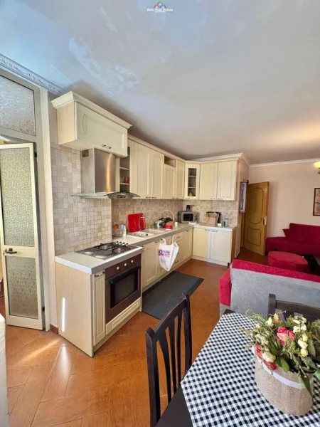 Shqiperi, jap me qera apartament 1+1+Ballkon Kati 2, 70 m² 540 € (shefqet musaraj)
