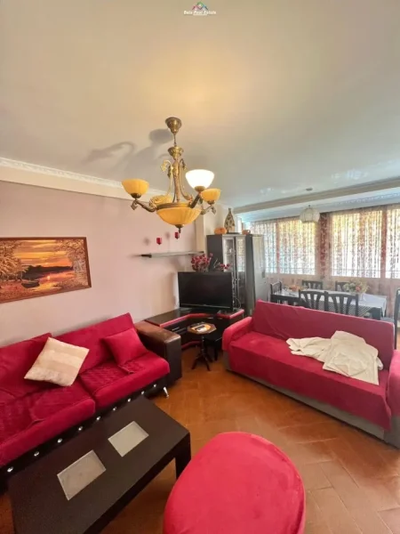 Shqiperi, jap me qera apartament 1+1+Ballkon Kati 2, 70 m² 540 € (shefqet musaraj)