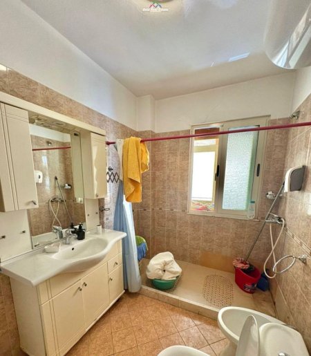 Shqiperi, jap me qera apartament 1+1+Ballkon Kati 2, 70 m² 540 € (shefqet musaraj)