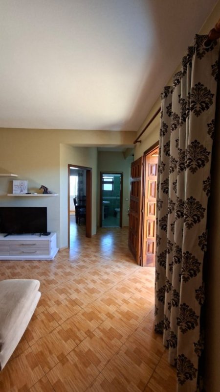 Tirane, jepet me qera apartament 1+1 Kati 3, 105 m² 450 € 