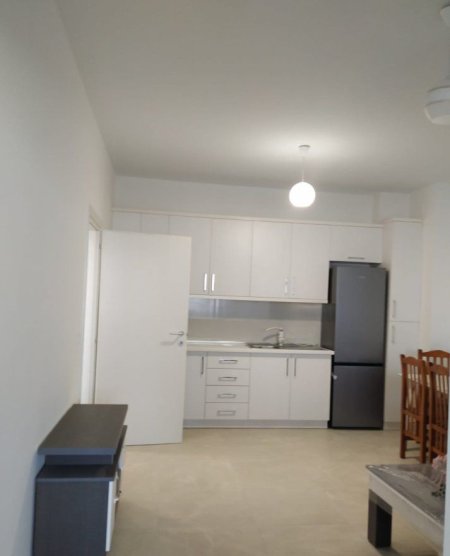 Tirane, jepet me qera apartament 2+1 Kati 6, 80 m² 700 € (POLIKLINIKA NR 9)