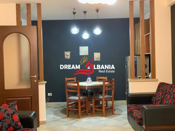 Tirane, jepet me qera apartament 2+1 Kati 2, 90 m² 600 € (Rruga Fortuzi)