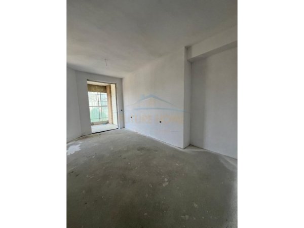 Tirane, shitet apartament 2+1 Kati 3, 116 m² 210.400 € (ish Fusha e Aviacionit)