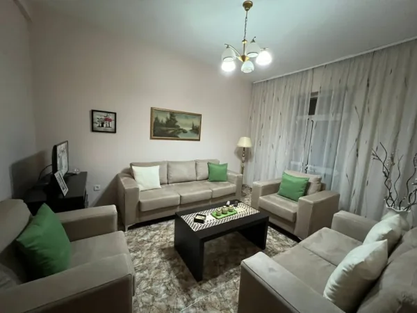 Tirane, shitet apartament 1+1+Aneks+Ballkon , 64 m² 104.000 € (rruga dibres)