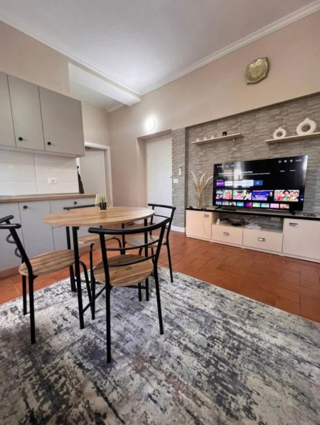 Tirane, jepet me qera apartament 2+1 Kati 3, 86 m² 720 € (Rruga e Durresit)