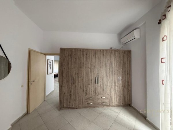 Tirane, jepet me qera apartament 2+1 Kati 1, 90 m² 650 € (Liqeni Thate)
