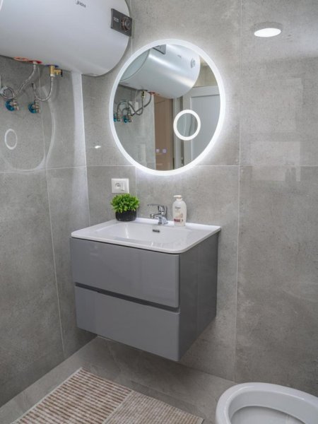 Tirane, jepet me qera apartament 1+1 Kati 2, 700 €