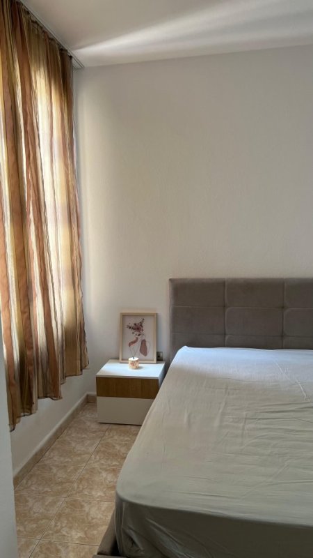 Tirane, jepet me qera apartament 1+1+Ballkon Kati 6, 60 m² 550 € (Zogu i zi)