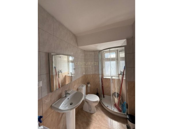 Tirane, jepet me qera apartament 1+1 Kati 2, 500 m² 500 € (Mihal Grameno)