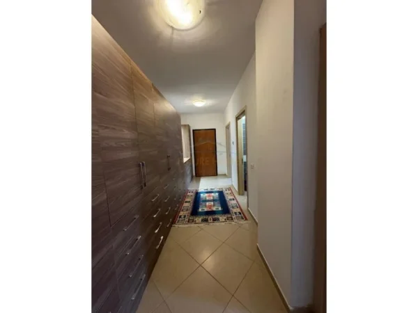 Tirane, shitet apartament 2+1+Ballkon Kati 3, 87 m² 144.000 € 
