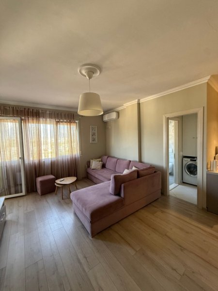 Tirane, jepet me qera apartament 1+1 Kati 5, 68 m² 600 € (HOTEL RADISON)