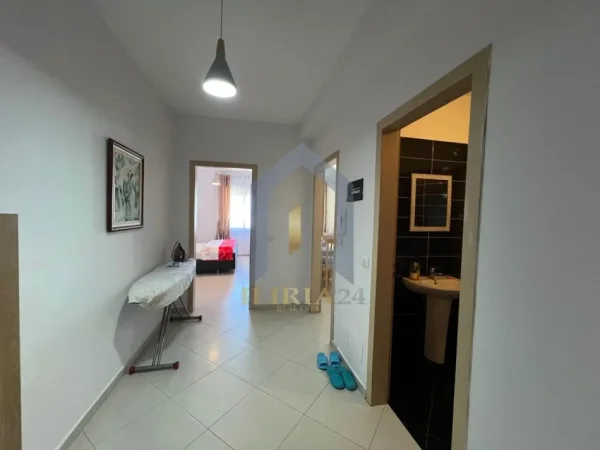 Tirane, jap me qera apartament 1+1+Ballkon Kati 6, 60 m² 500 € (Yzberisht)
