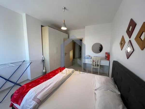 Tirane, jap me qera apartament 1+1+Ballkon Kati 6, 60 m² 500 € (Yzberisht)