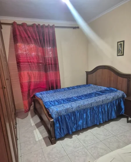 Tirane, jepet me qera apartament 1+1 Kati 1, 80 m² 450 € (5 MAJI)