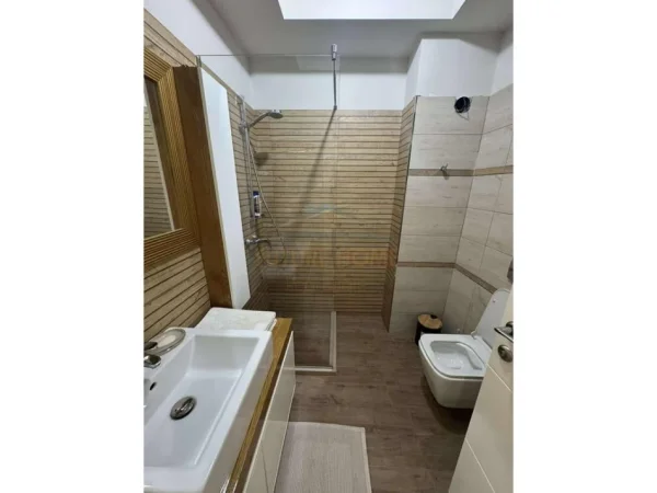 Kamez, jepet me qera apartament 2+1 Kati 4, 89 m² 450 € (ULLIRI)   UNA57116