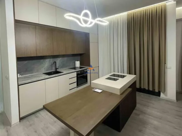 Tirane, jepet me qera apartament 2+1+Ballkon Kati 1, 108 m² 850 € (ZONA DOGANA)