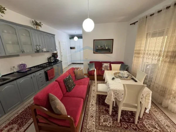 Durres, shitet apartament 2+1+Ballkon Kati 2, 82 m² 200.000 € (Gjiri i Lalzit)