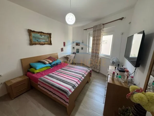 Durres, shitet apartament 2+1+Ballkon Kati 2, 82 m² 200.000 € (Gjiri i Lalzit)