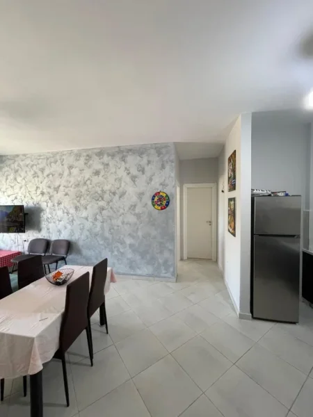 Vlore, shitet apartament 1+1+Ballkon Kati 3, 65 m² 95.000 € (VLORE)