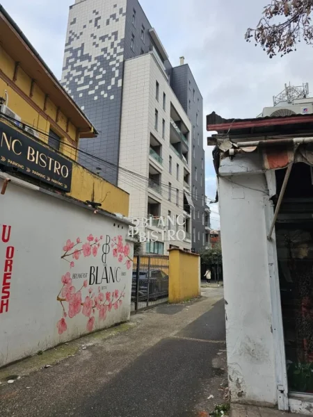Tirane, jepet me qera nga Pronari, pa-komision dyqan Kati 0, 15 m² 25.000 € (Rruga e Dibres)