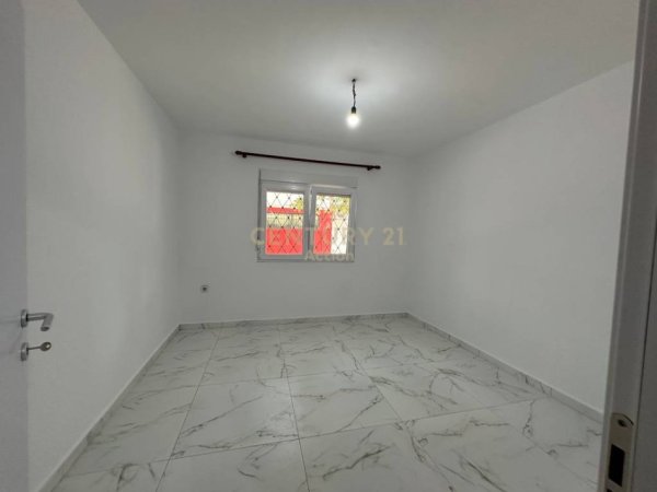 Tirane, jepet me qera apartament 1+1 Kati 1, 59 m² 450 € 